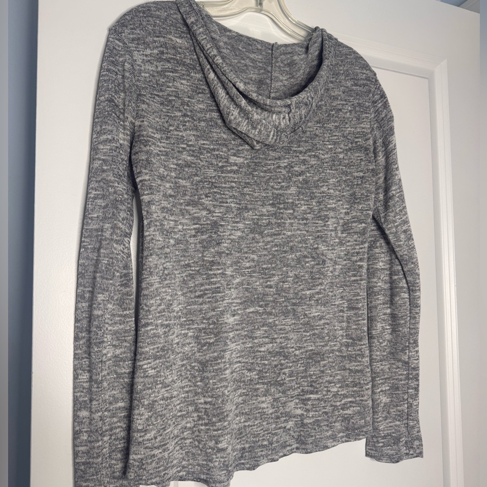 🍓6/$15🍓 Thin Gray Hooded Pullover - Picture 7 of 7